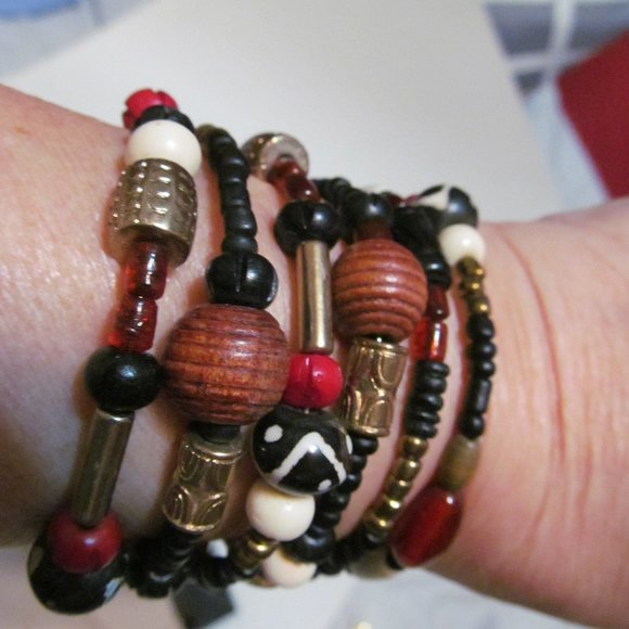 Mixed metals and beads wrap around bracelet - Picture 2 of 2